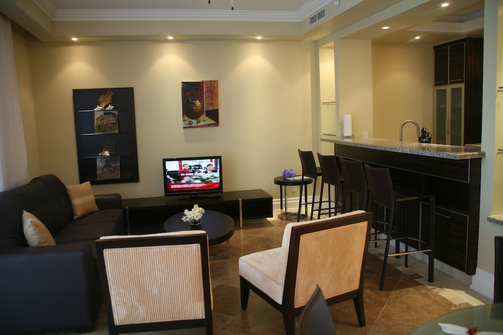 The Atrium Resort 33/66