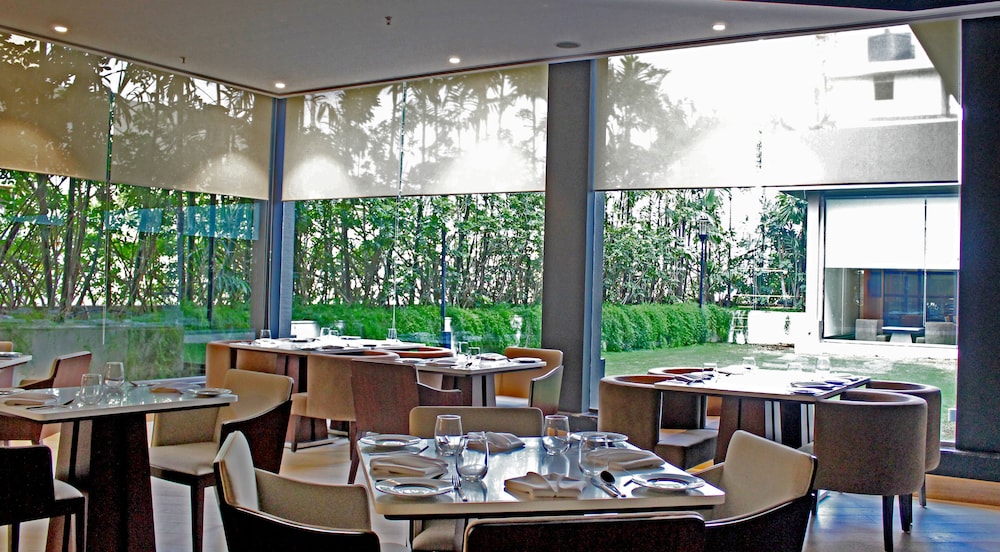Radisson Blu Bengaluru Outer Ring Road (ex Park Plaza Bengaluru Hotel) 50/74