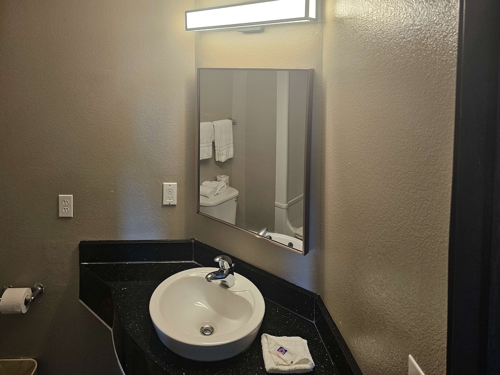 Motel6 Sinton, TX 45/51
