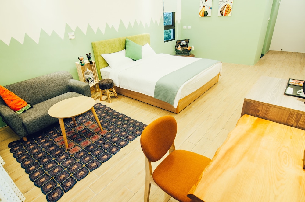 Zai Yan-Yan B&B 6/54