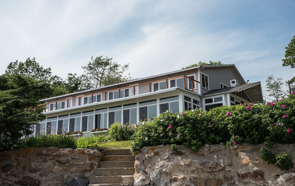 Linekin Bay Resort 2/76