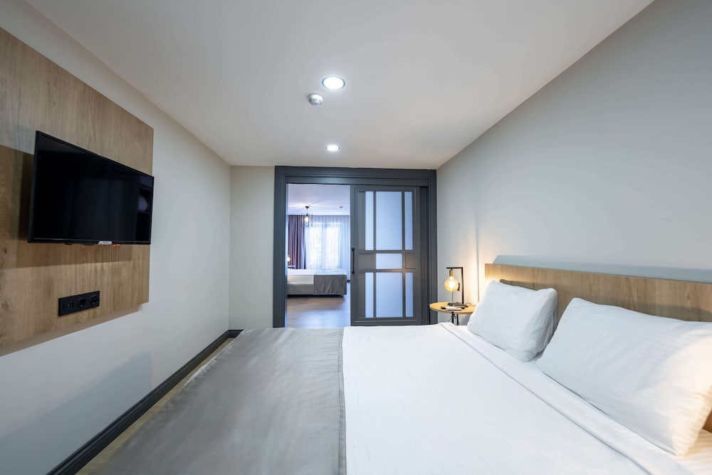 Leliko Suites 4/30