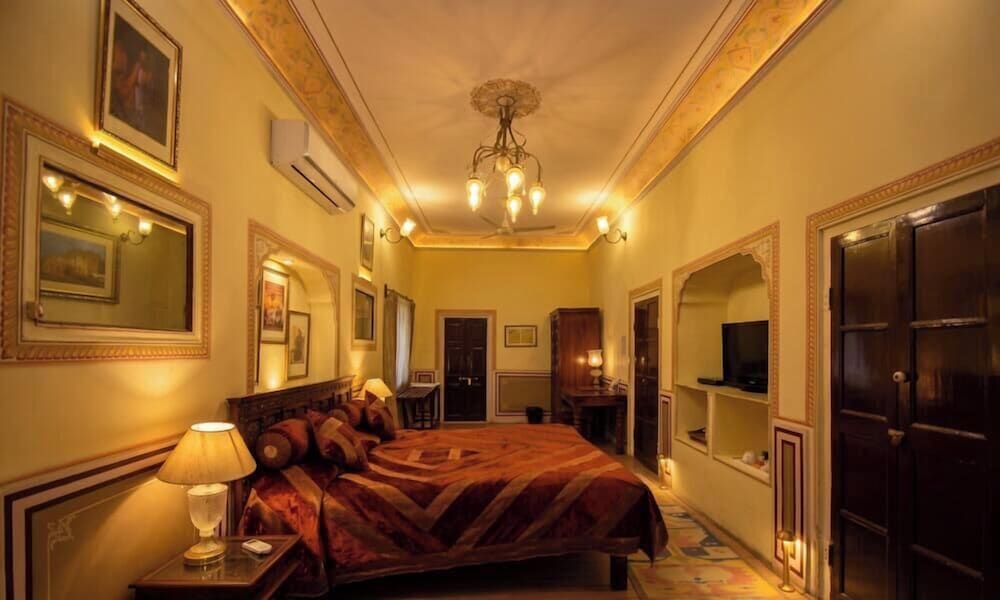 HARI MAHAL PALACE 7/40