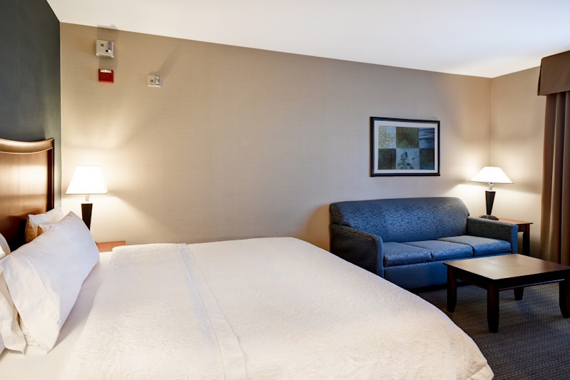 Hampton Inn And Suites Folsom 7/50