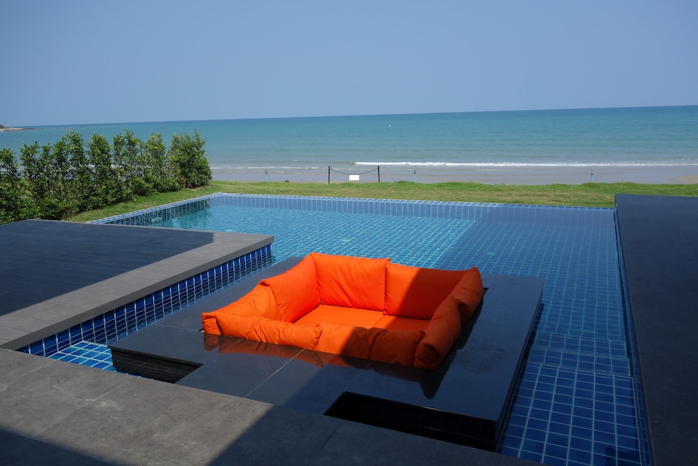 Sunshine Paradise Resort 58/65
