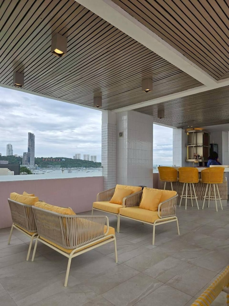 HOUSE HOTEL Central Pattaya 42/58