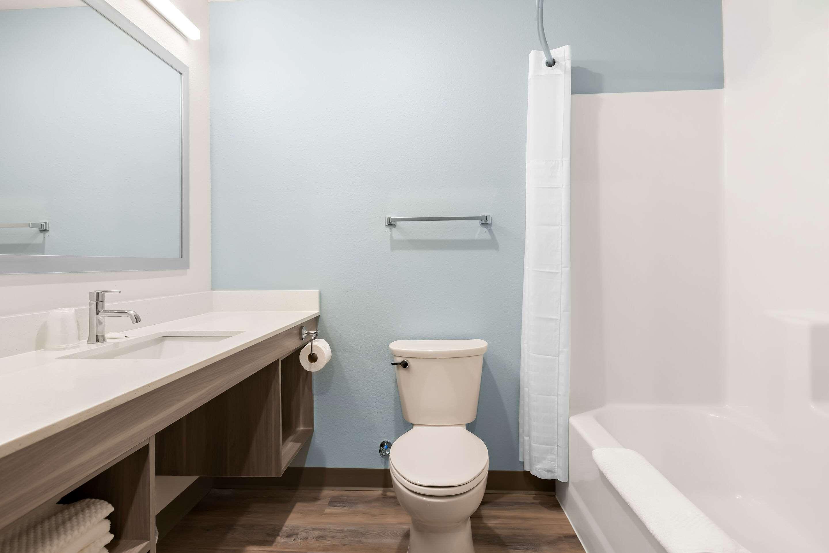 WoodSpring Suites Savannah West Chatham Parkway 31/33