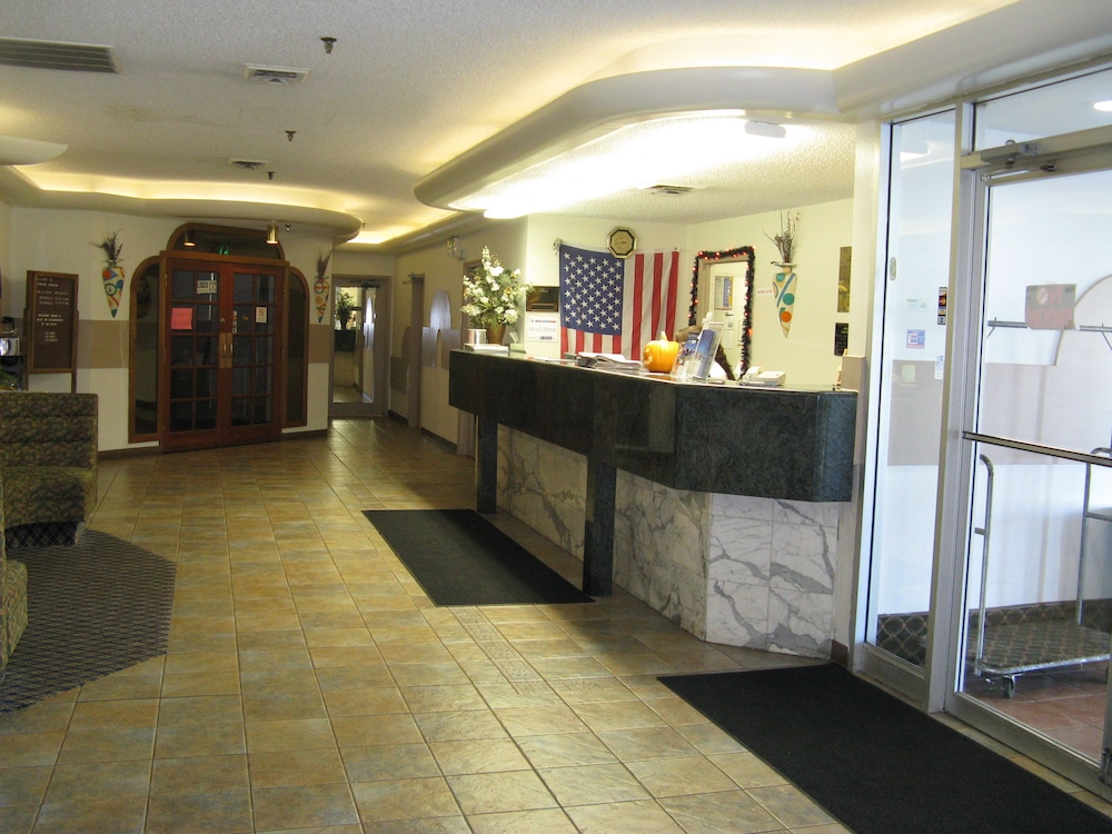 Twin City Inn & Suites Benton Harbor - St. Joseph 10/47