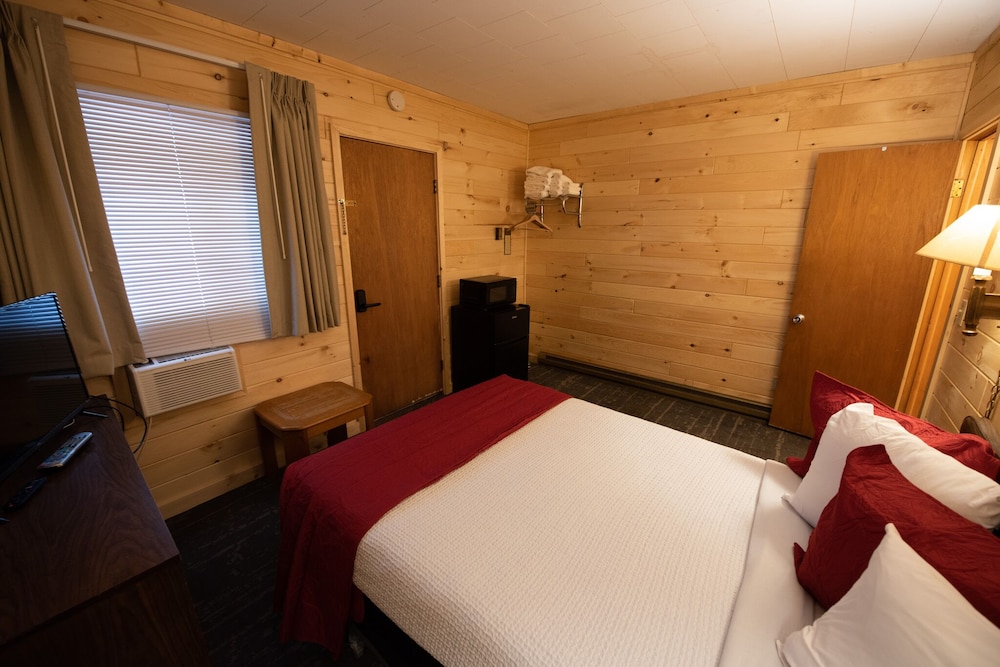 ECONOMY, SINGLE, DOUBLE BED