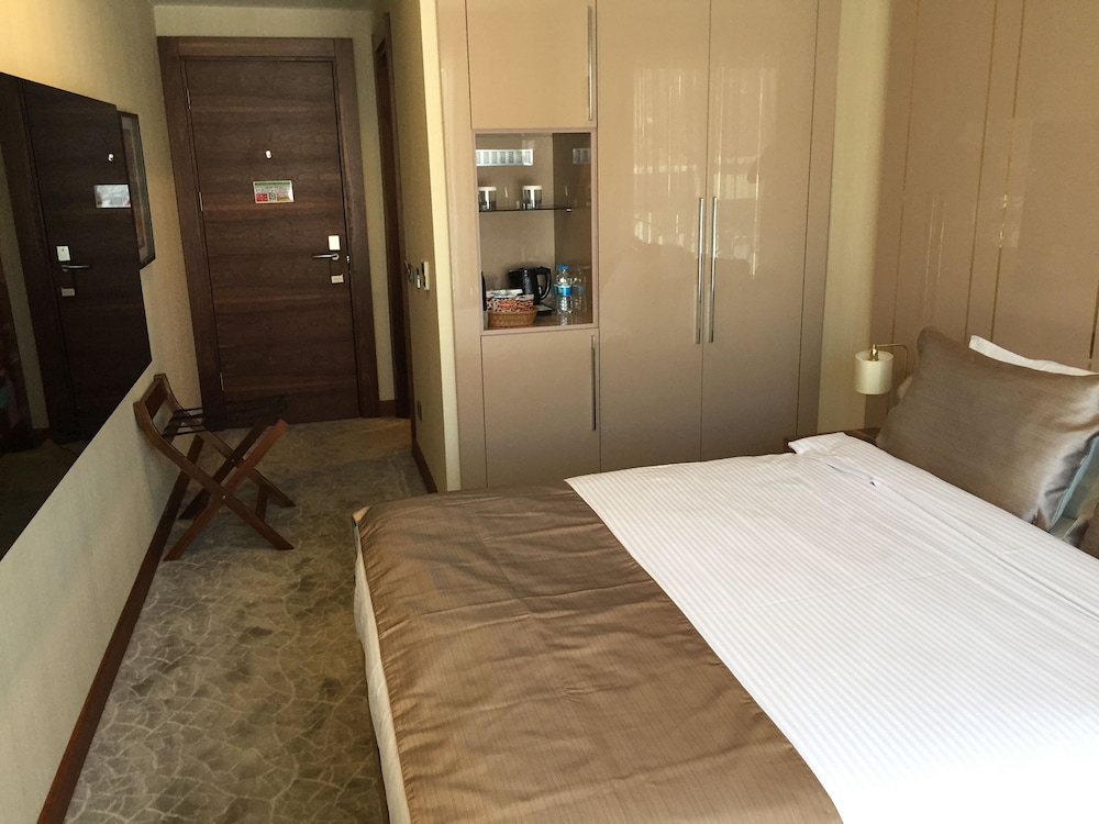 Inera Hotel 11/42