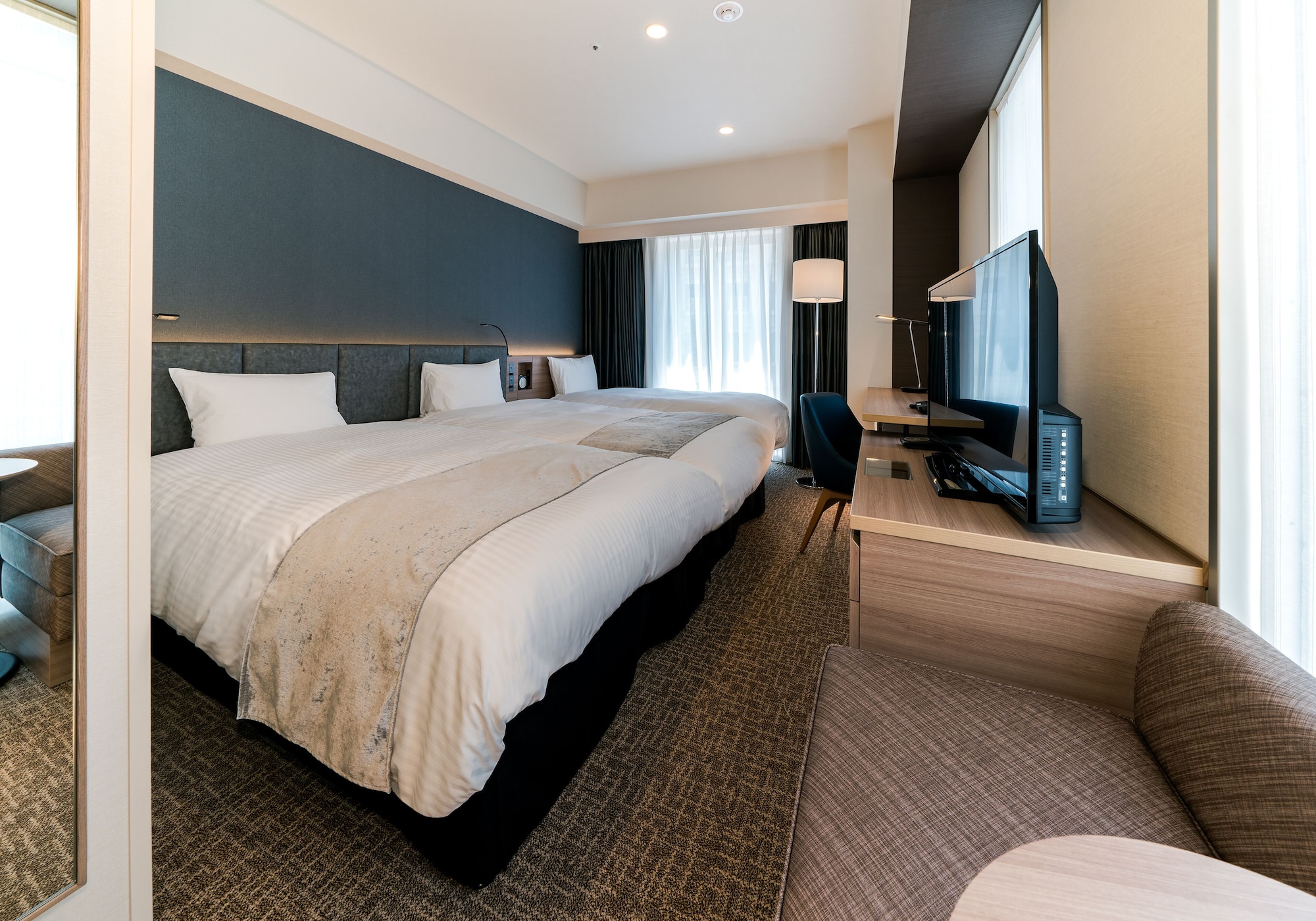 STANDARD, TWIN BEDS, WITH EXTRA BED