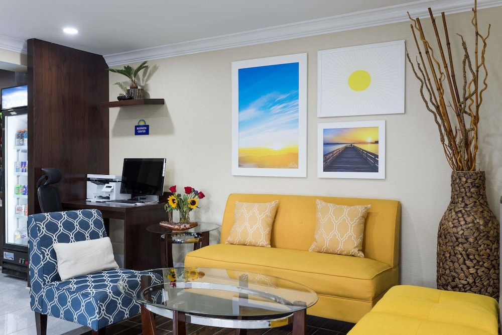 Days Inn By Wyndham Goose Creek 20/31
