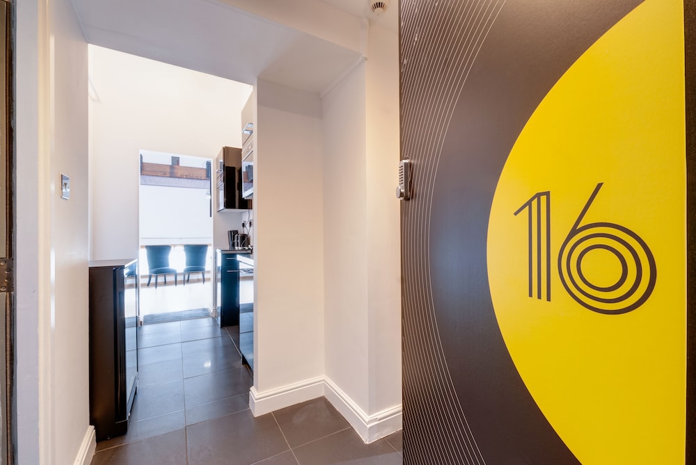 Signature Living Apart Hotel 41/57
