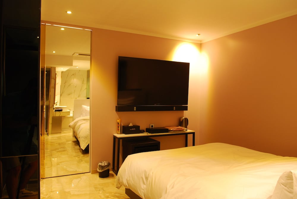 Hotel Buti 20/43