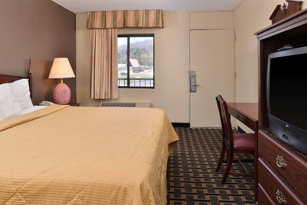 Red Roof Inn Kimball, TN - I-24 9/19