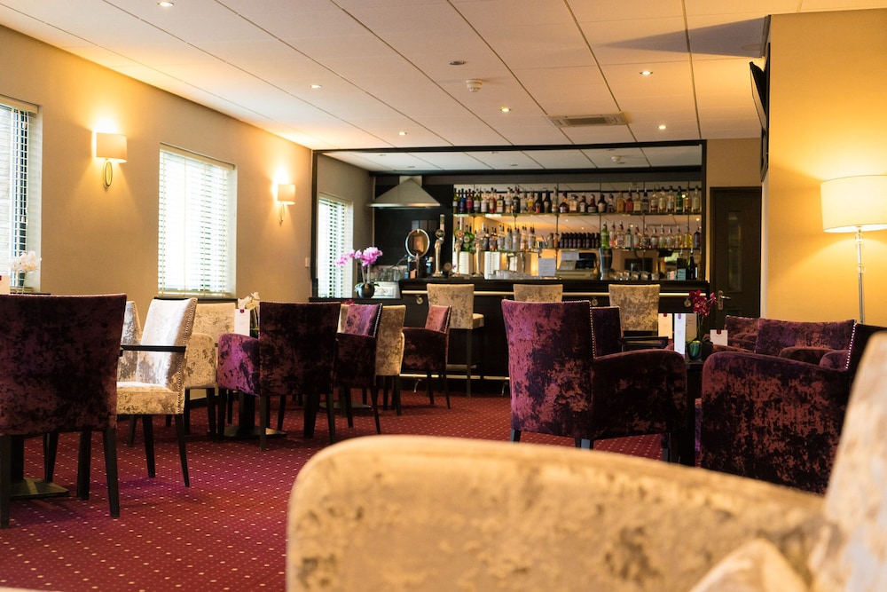Briar Court Hotel 61/70