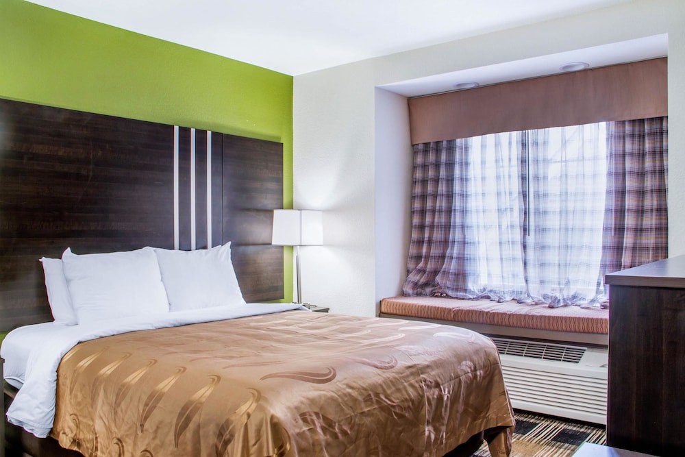 Quality Inn & Suites Maggie Valley - Cherokee Area 24/59