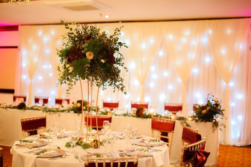 Delta Hotels by Marriott Breadsall Priory Country Club 6/40