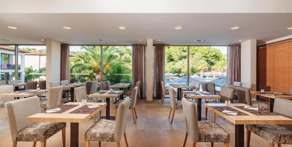 Poseidon Hotel Sea Resort 29/47