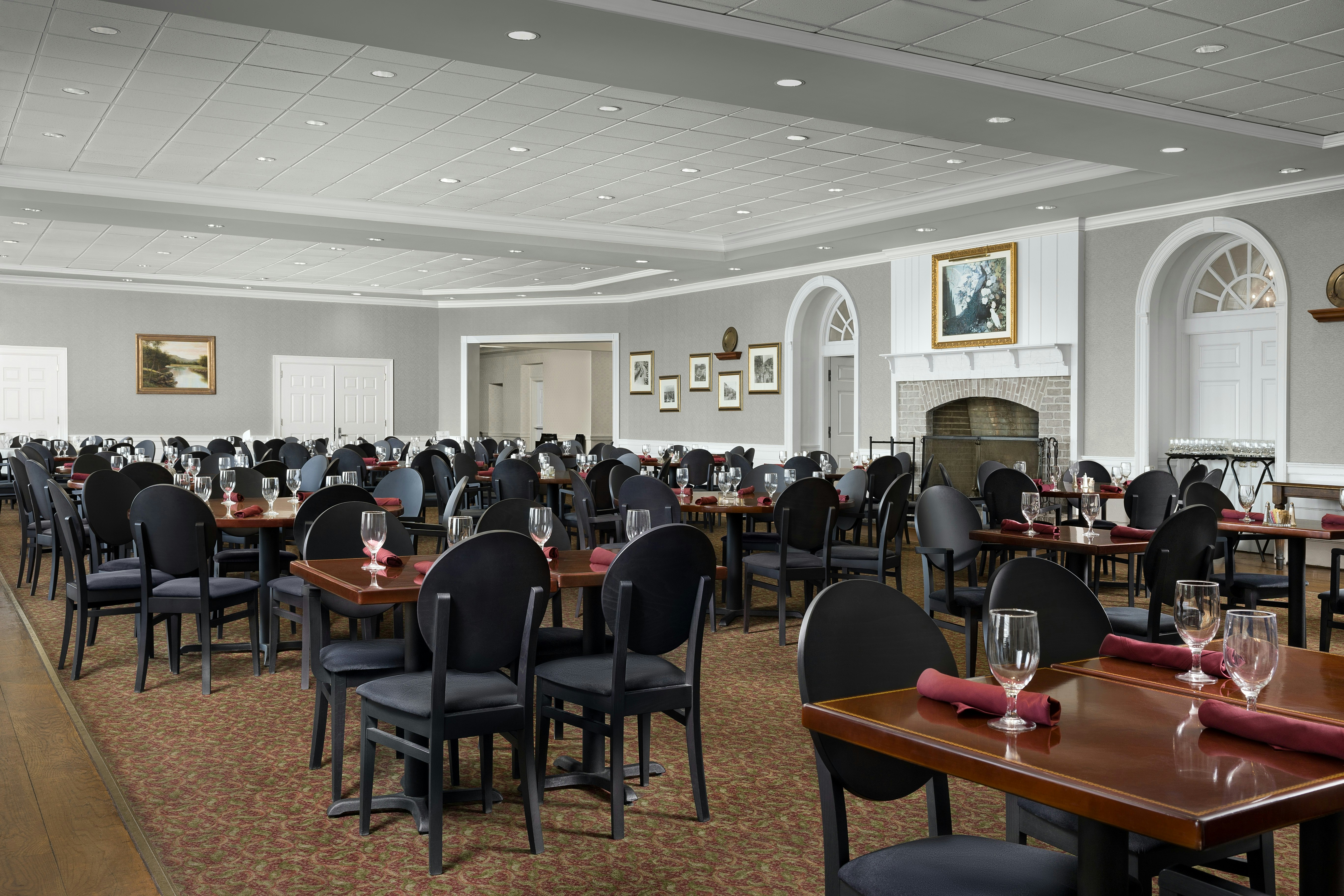 Virginia Crossings Hotel Conference Center 37/41