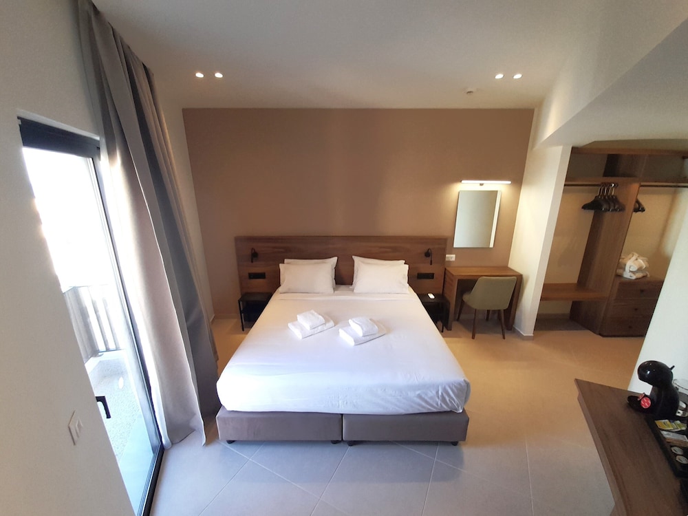 JUNIOR SUITE, DELUXE, CITY VIEW