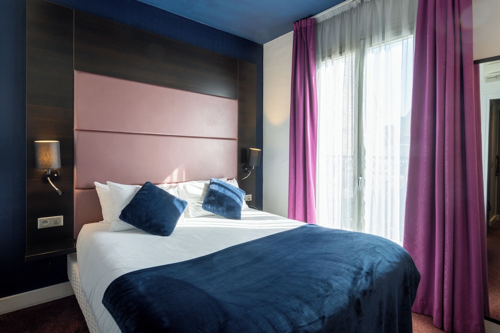 غرفة بسرير كوين، Accueil Hotel Paris Pigalle Montmartre 6/10