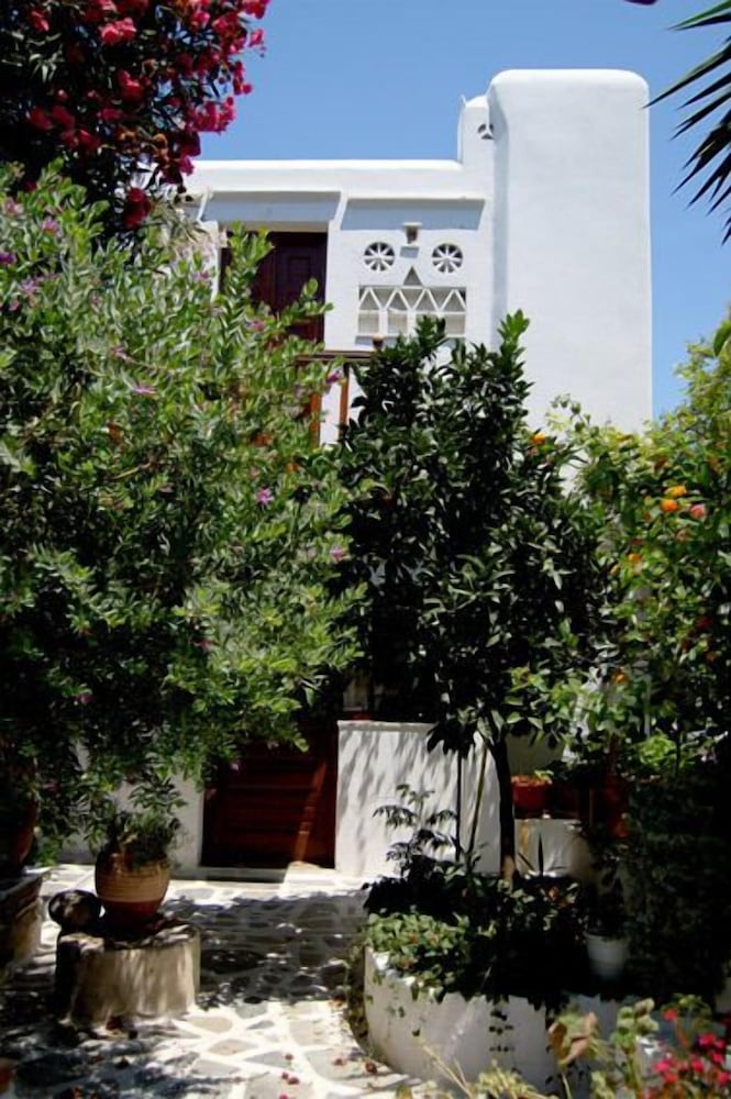 Villa Pinelopi 44/50