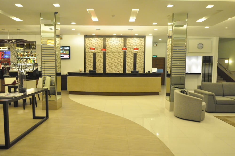 Casablanca Suites Near Airport 5/59