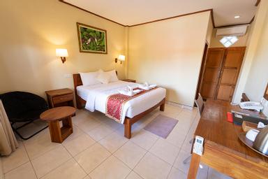 غرفة قياسية للمدخنين، Komodo Lodge 3/3