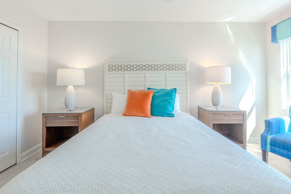 GullWing Beach Resort 48/50