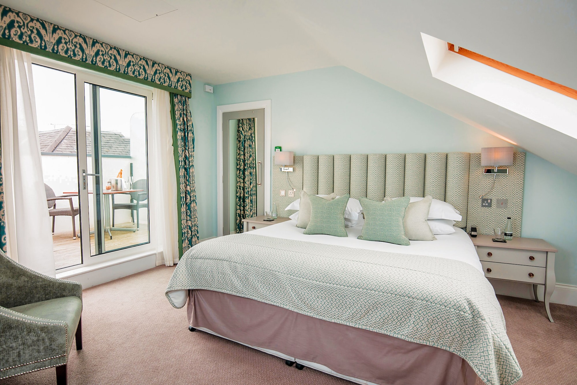 Signature, Penthouse, King Bed