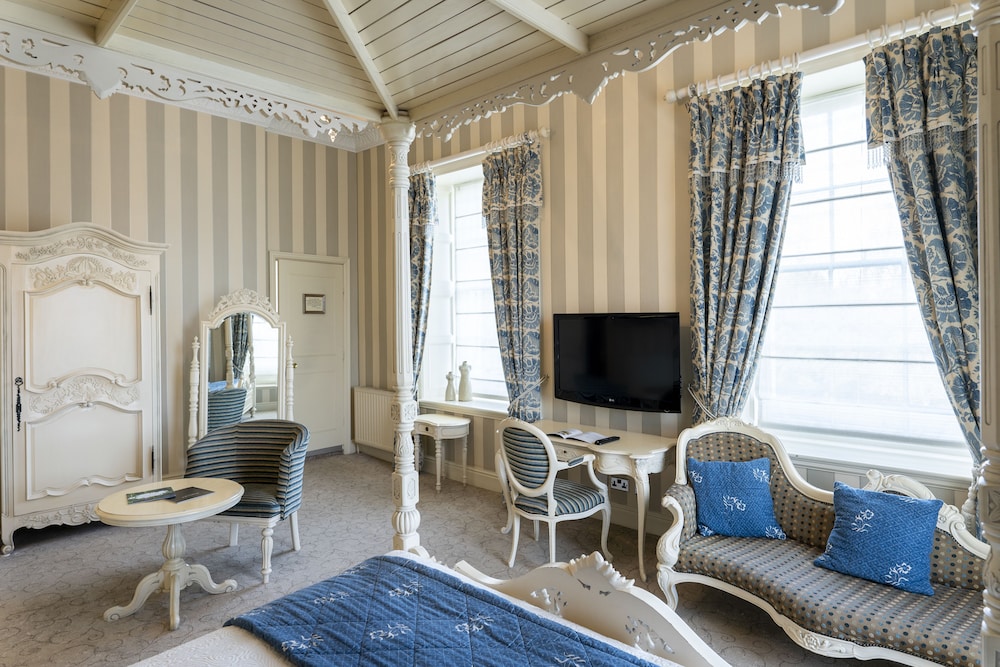Ringwood Hall Hotel & Spa, BW Signature Collection 34/48