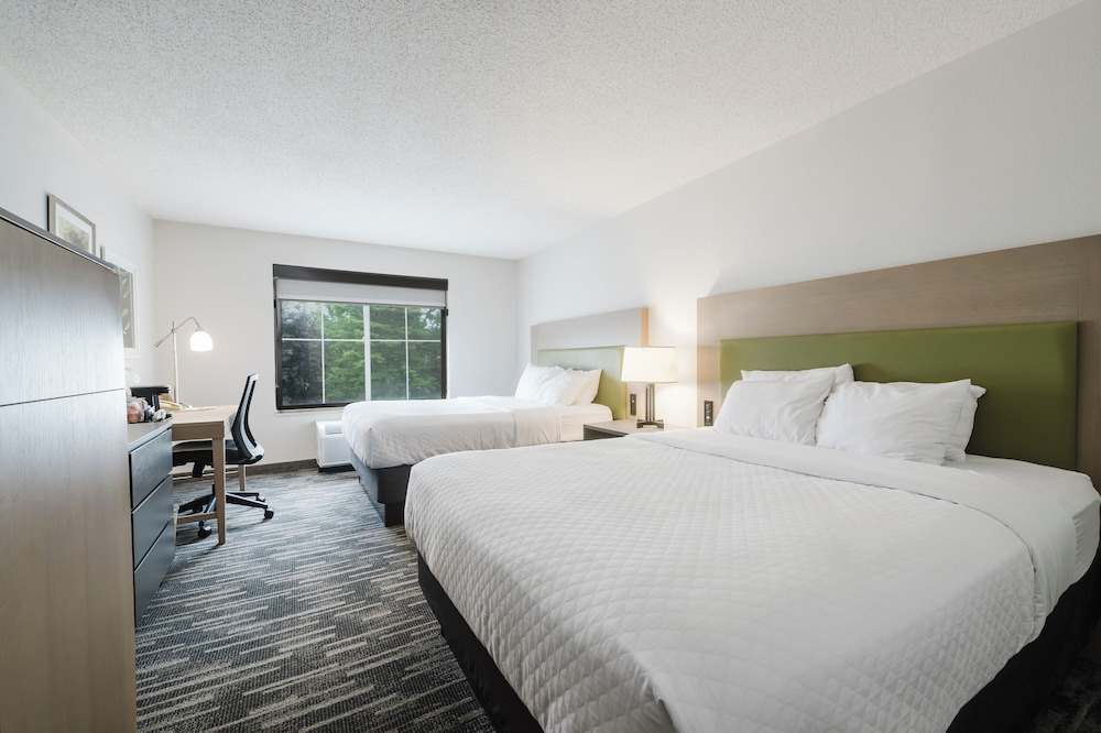 Room, 2 Queen Beds, Country Inn & Suites by Radisson, Queensbury - Lake George 2/10