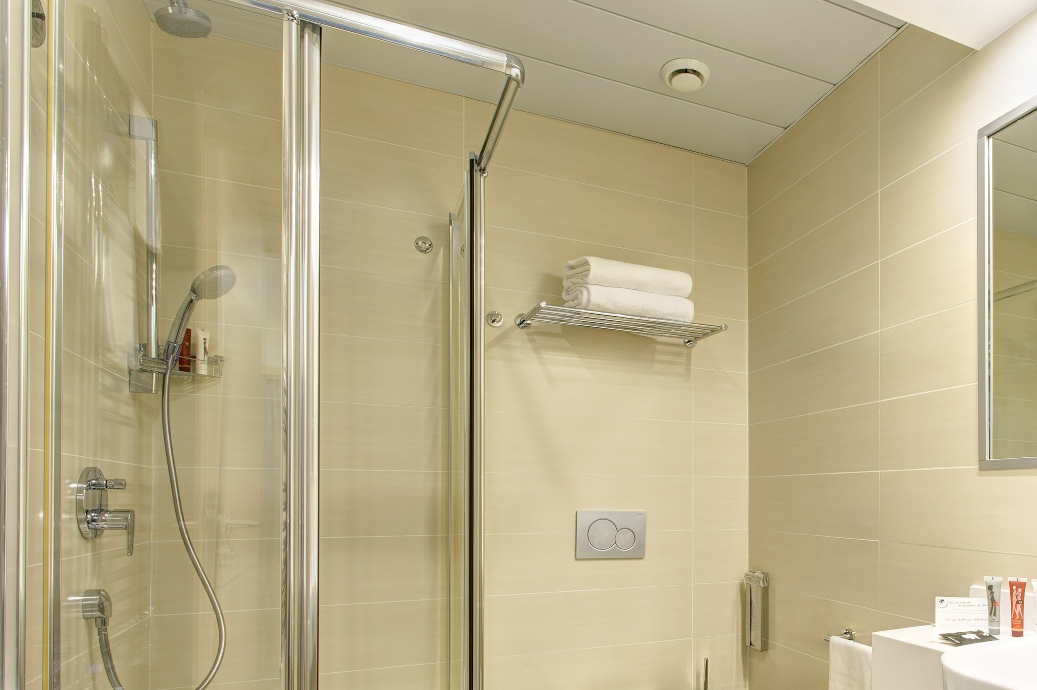 IQ HOTEL ROMA 25/26