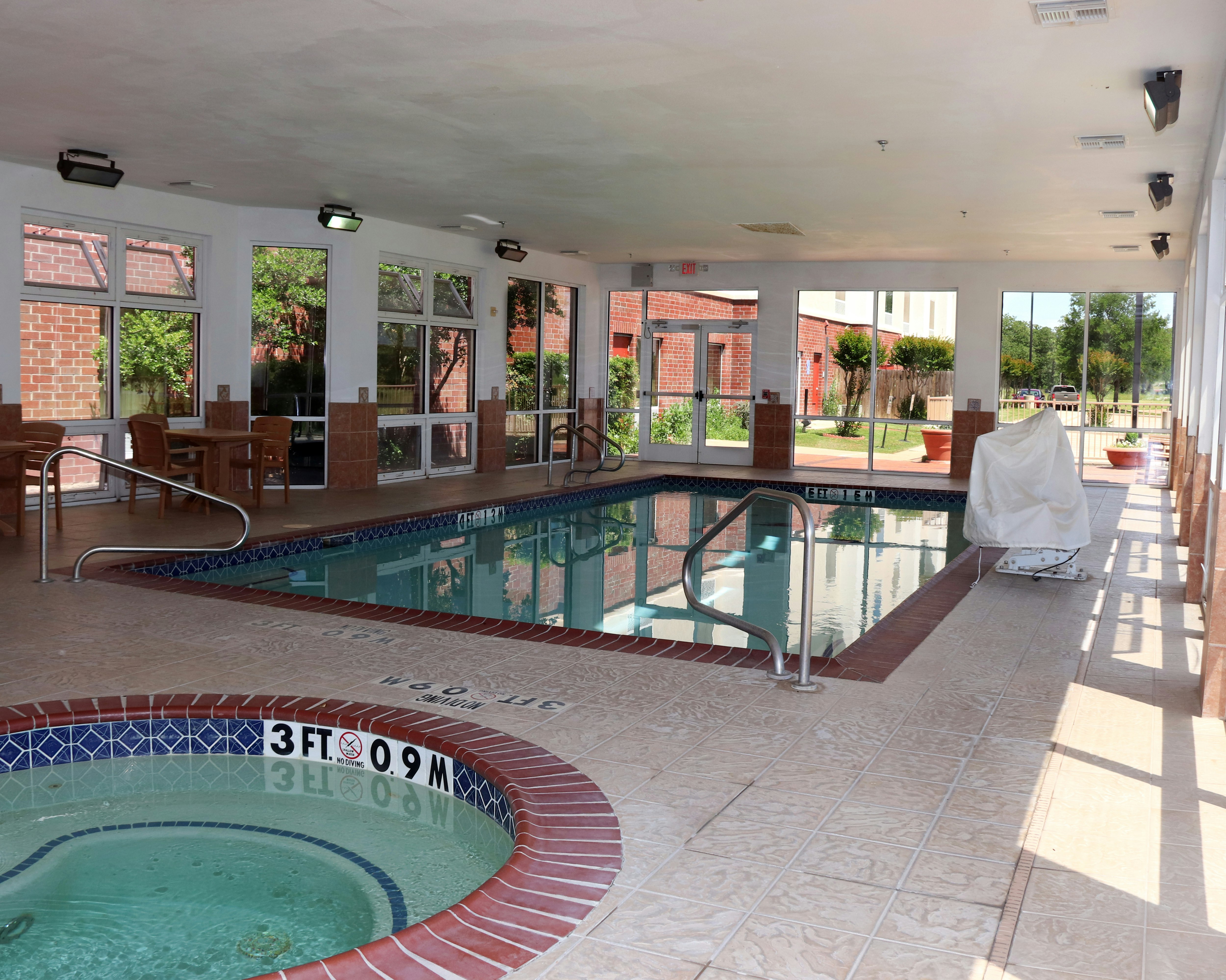 Hampton Inn And Suites Stephenville 40/40