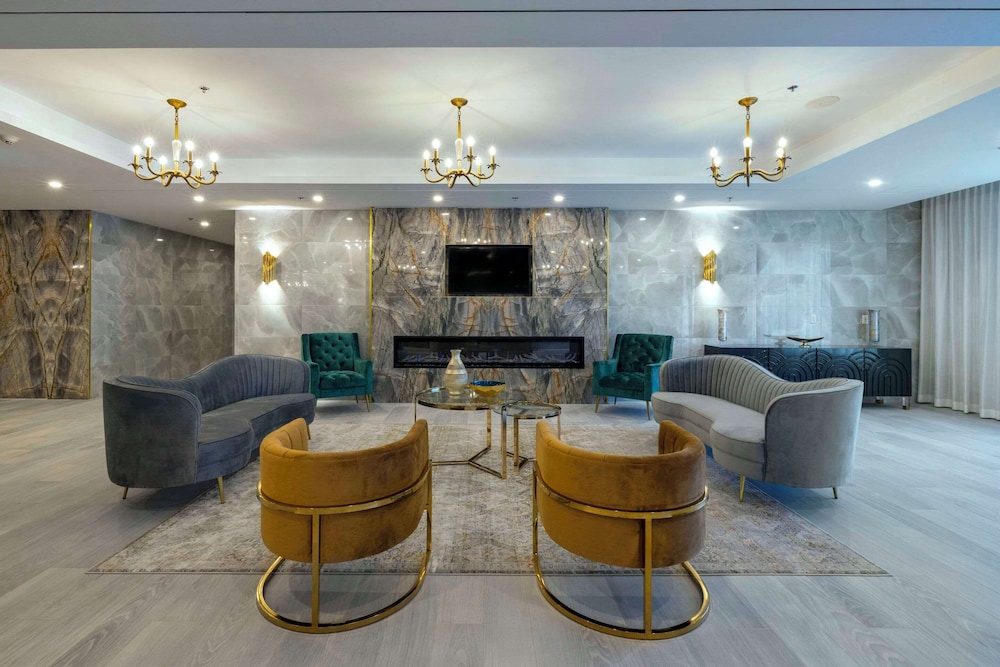 Halifax Tower Hotel & Conference Centre, Ascend Hotel Collection 45/60