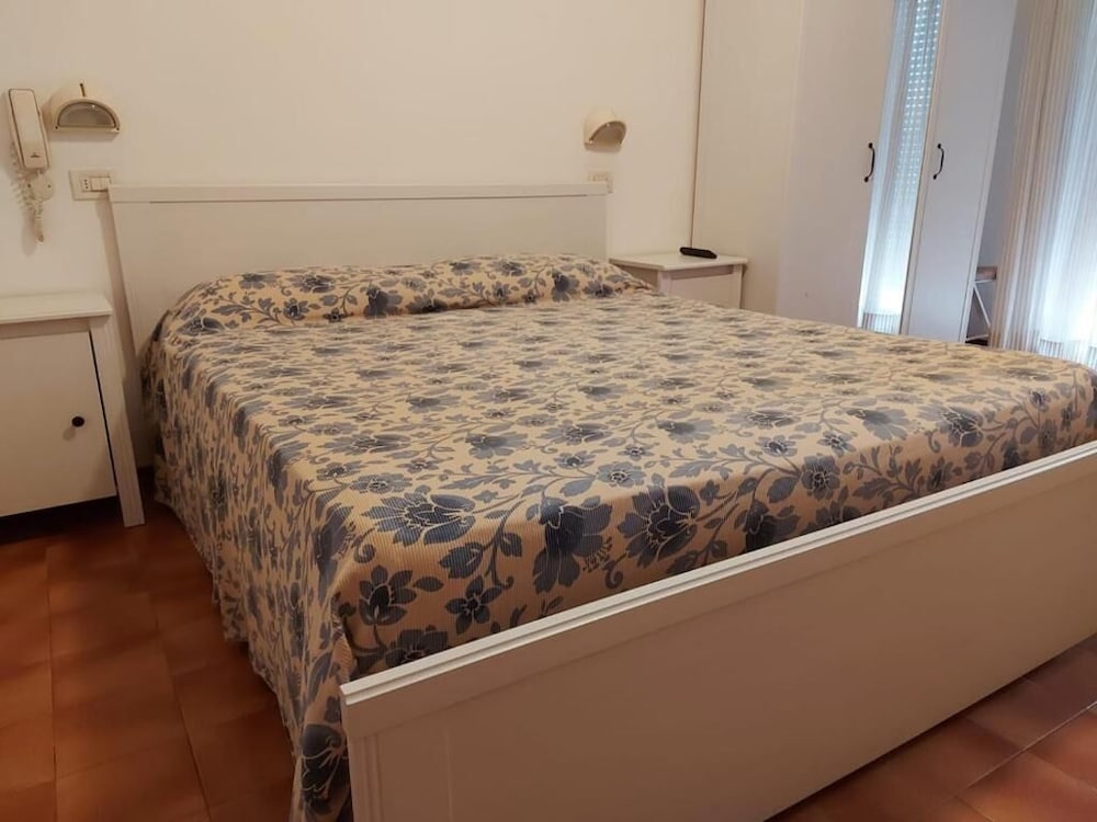 Hotel Brezza 25/50