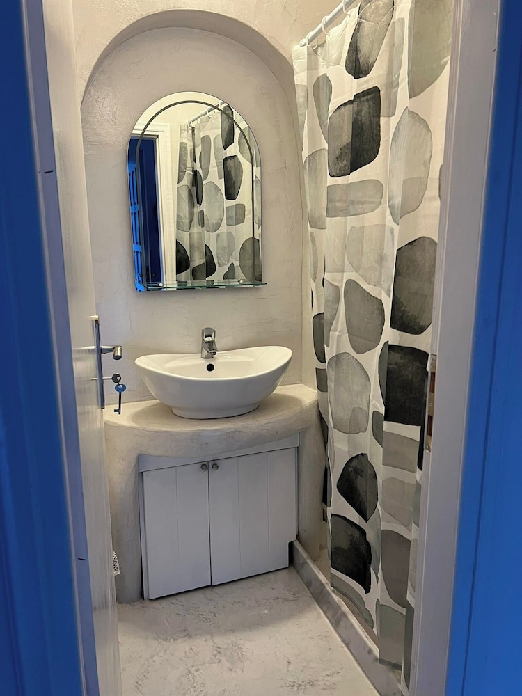 Sagma Rooms Santorini 8/60