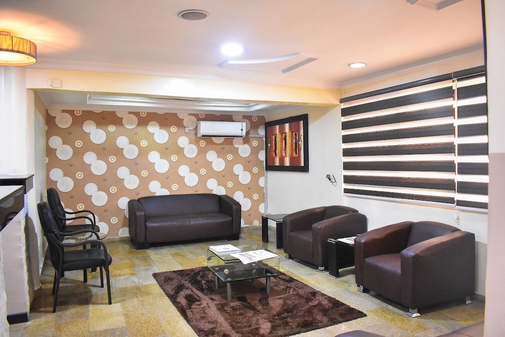 Beni Apartment And Suites 24/50