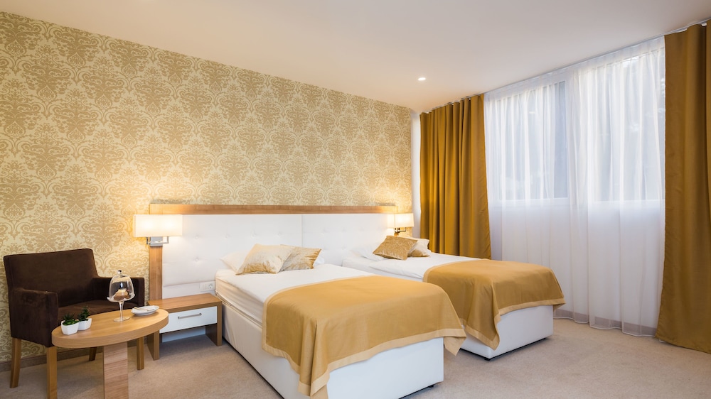 Hotel Corner 25/58