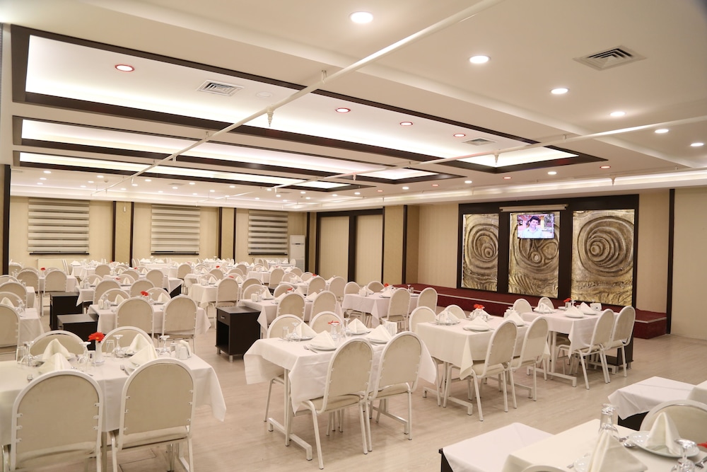 Hotel Buyuk Velic 67/76