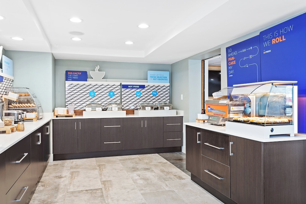 Holiday Inn Express Hopewell - Fort Lee Area, an IHG Hotel 8/40