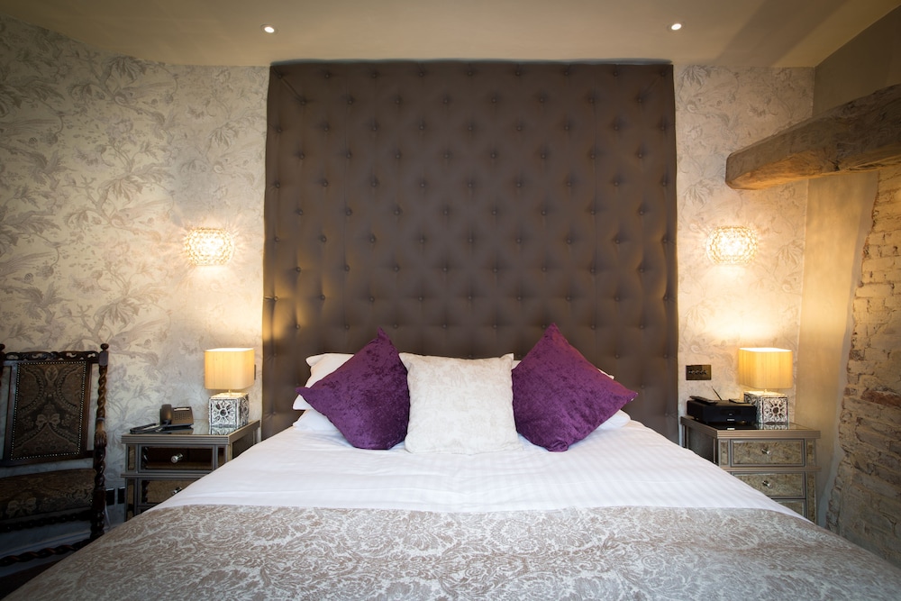 The White Hart Hotel 8/50