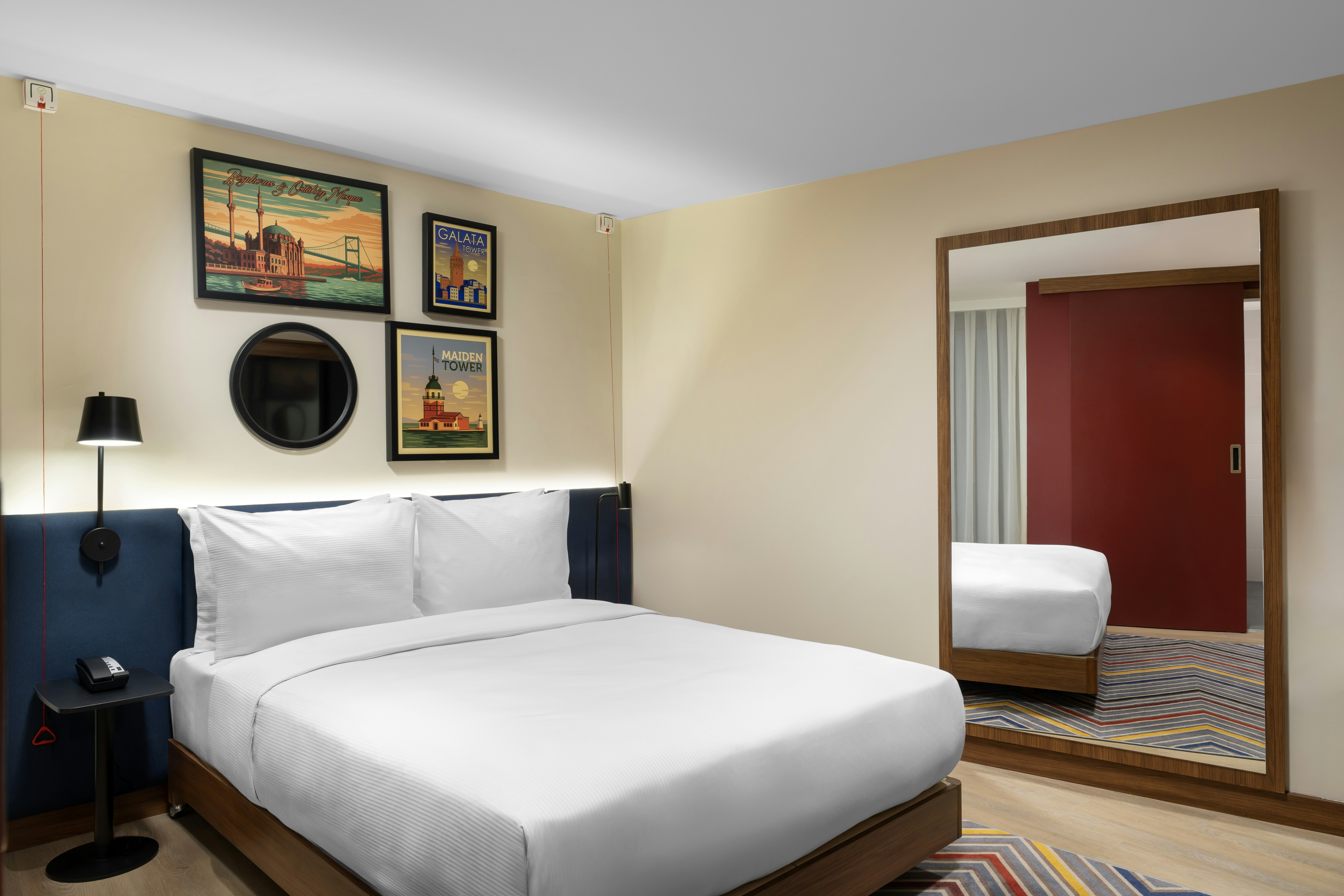 ROOM, QUEEN BED, ACCESSIBLE