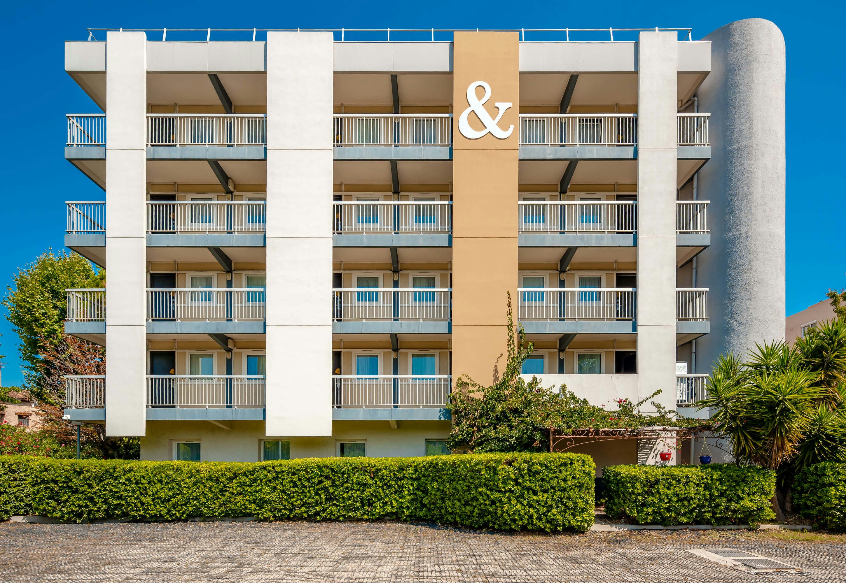 B&B Hotel Hyeres in HYERES