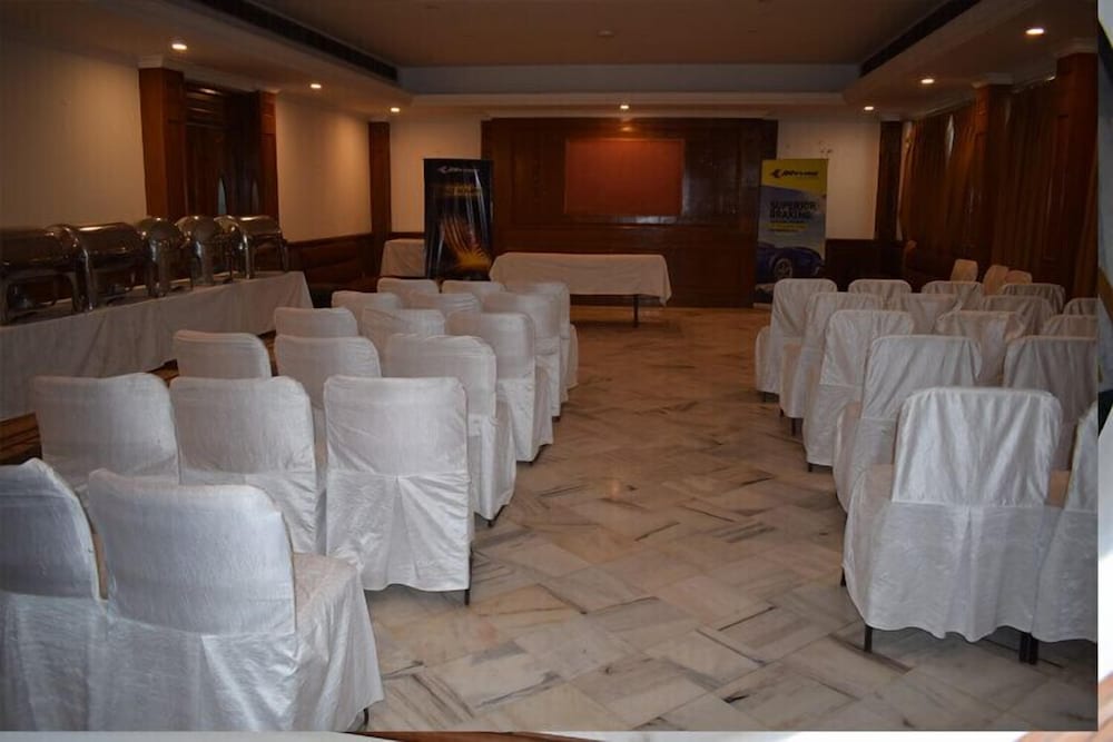 Vaibhav Hotel 38/46