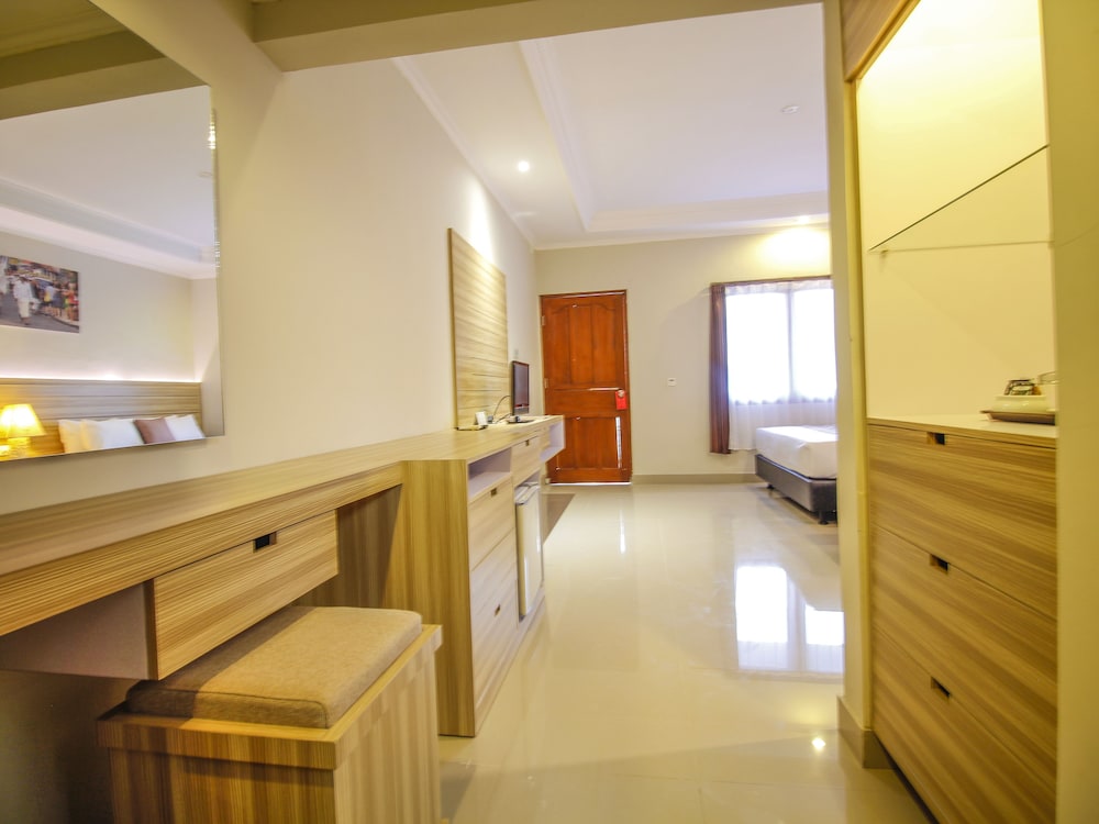 Legian Village Beach Resort 48/75