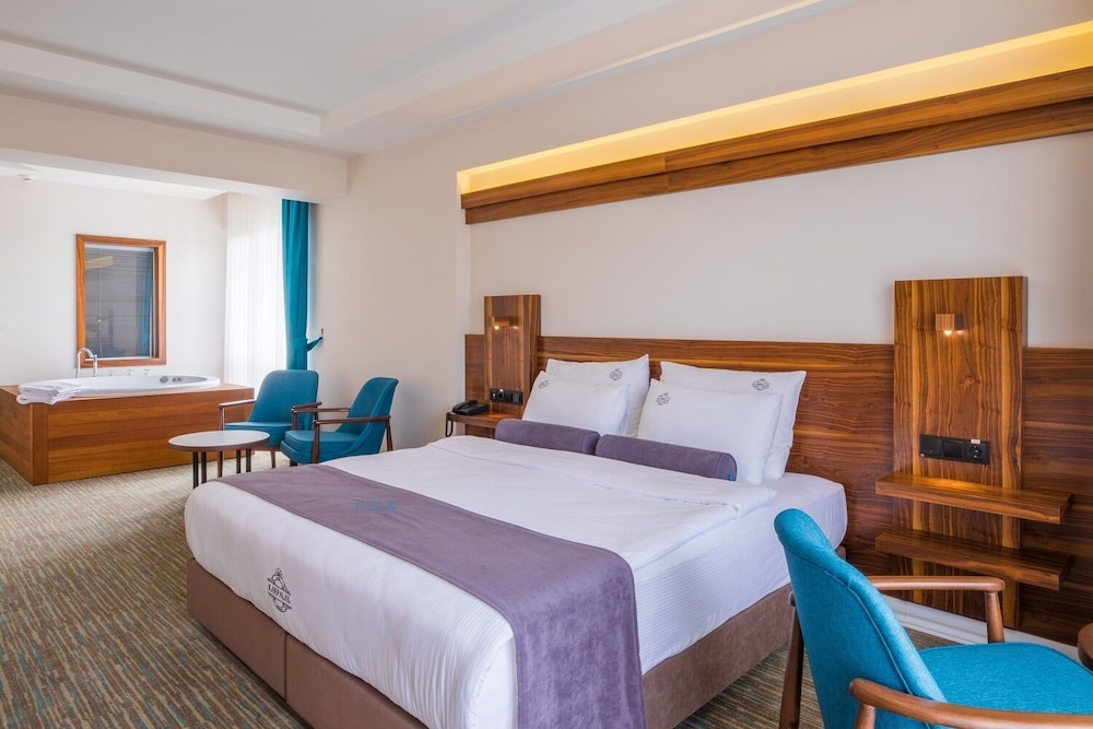 Karpalas City Hotel & Spa 29/70
