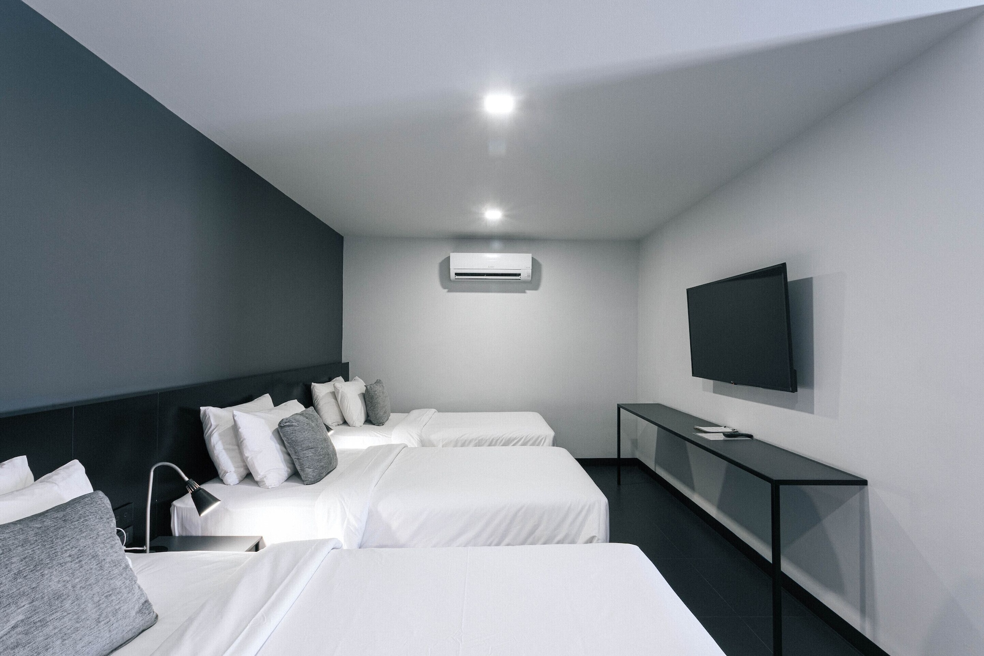 STANDARD, TRIPLE, 3 BEDS