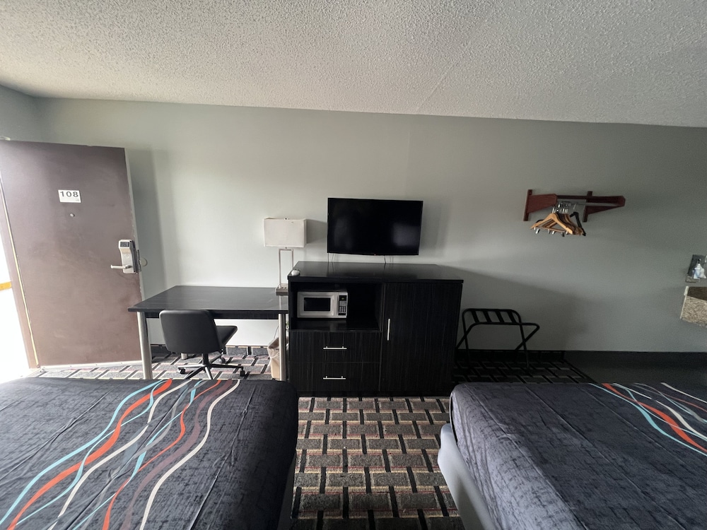 Deluxe, Multiple Beds